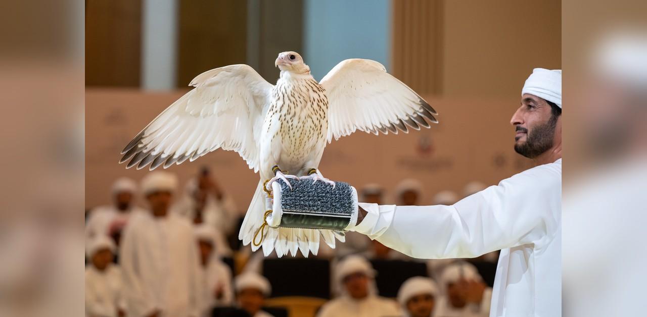 صقر بـ 571 ألف دولار يسجّل رقماً قياسياً عالمياً في أبوظبي