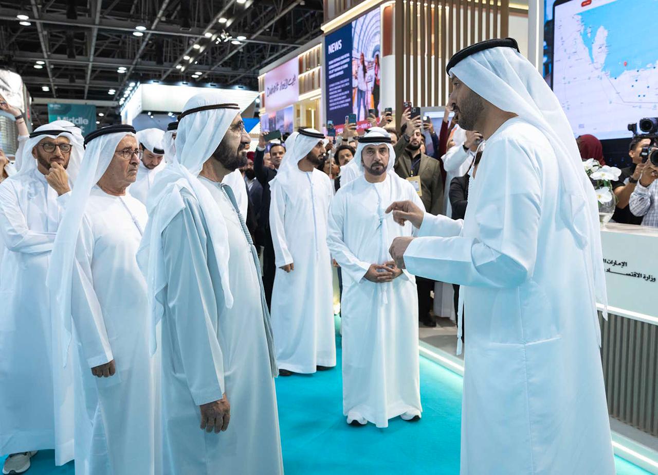 محمد بن راشد يزور «سوق السفر العربي» ويؤكد ريادة الإمارات